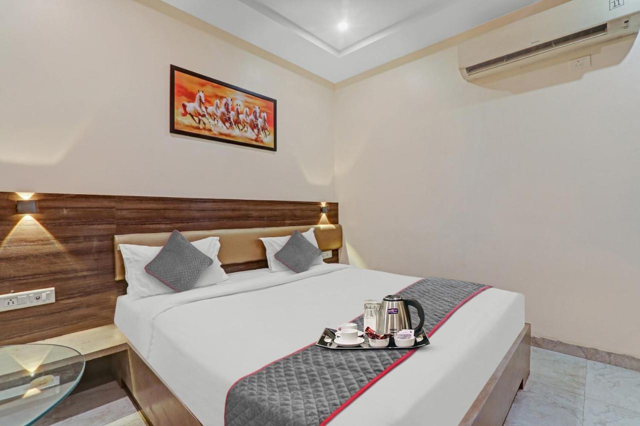 Townhouse 1150 Hotel Dayal Palace Chinhat Exterior photo