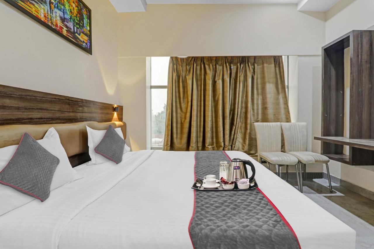 Townhouse 1150 Hotel Dayal Palace Chinhat Exterior photo