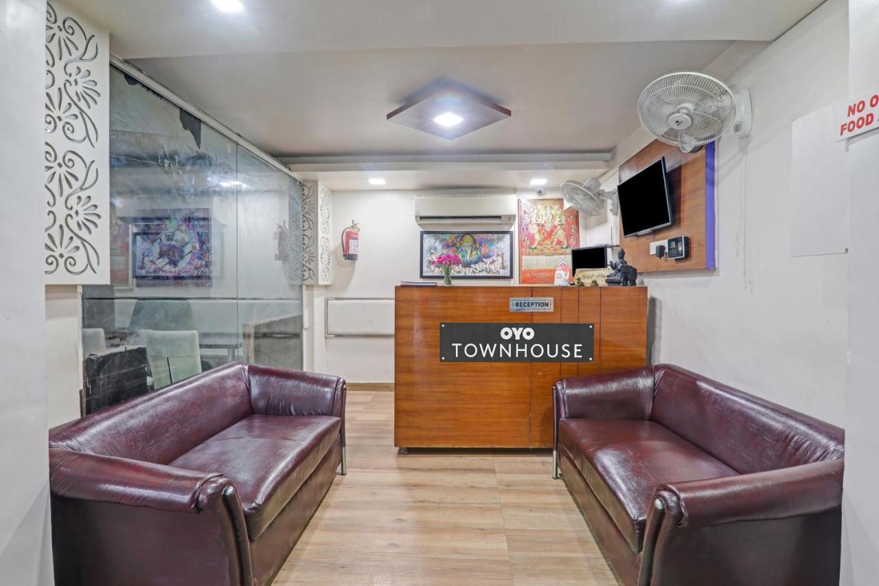 Townhouse 1150 Hotel Dayal Palace Chinhat Exterior photo