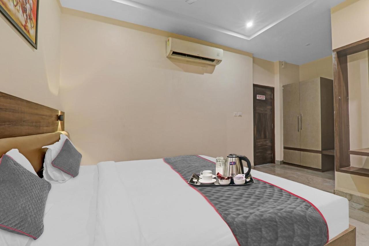 Townhouse 1150 Hotel Dayal Palace Chinhat Exterior photo