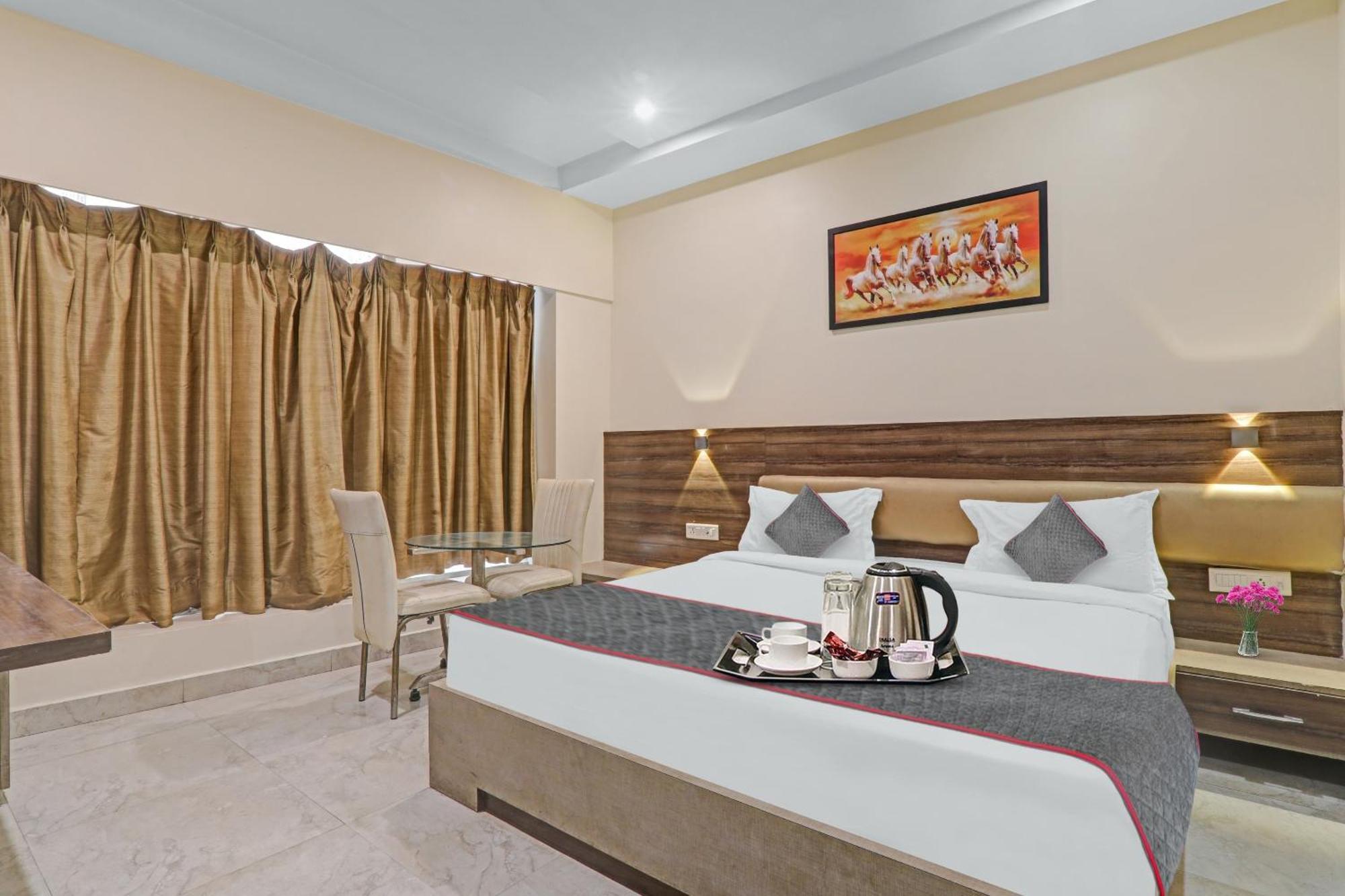 Townhouse 1150 Hotel Dayal Palace Chinhat Exterior photo